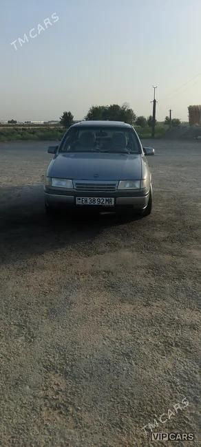 Opel Vectra, 1989
