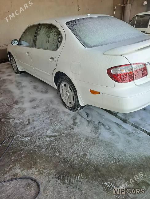 Infiniti I30, 2001