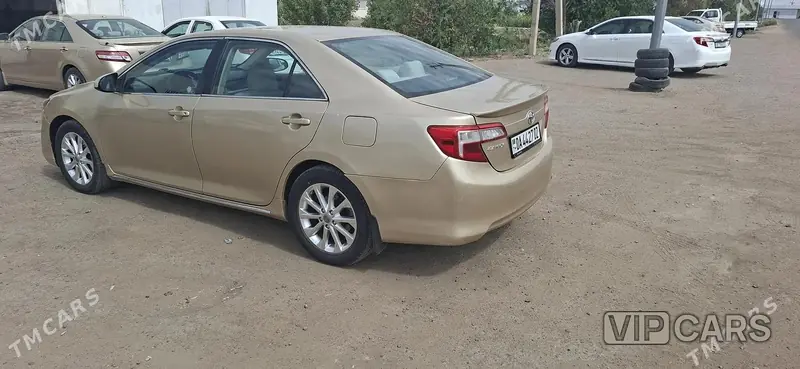 Toyota Camry, 2012 — фото 2