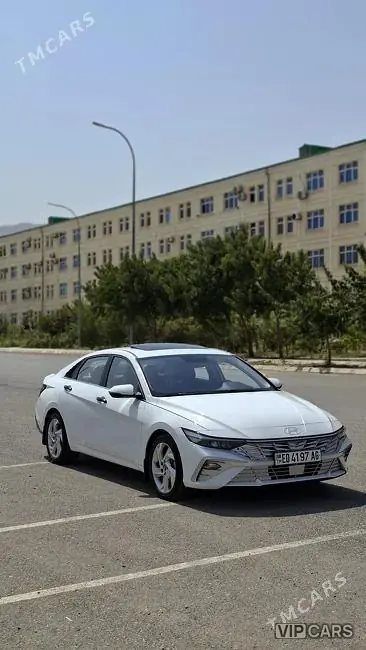 Hyundai Elantra, 2025 — фото 1