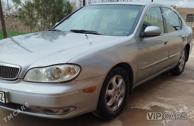 Infiniti I30, 2001
