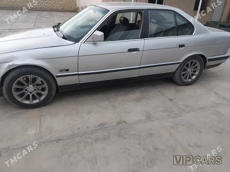 BMW 525, 1992
