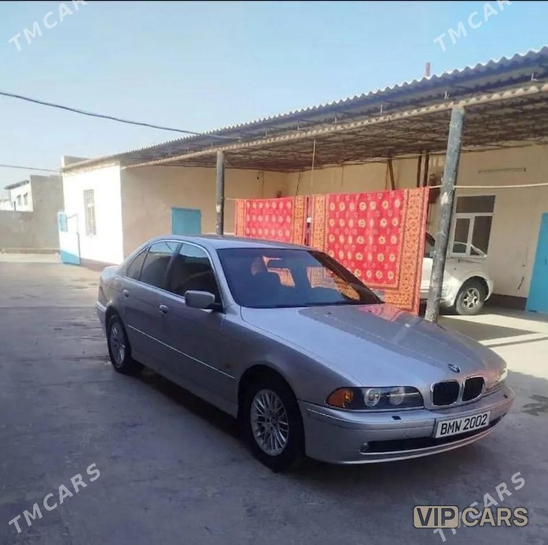 BMW E39, 2002