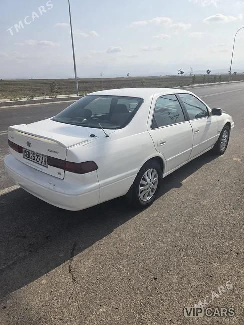 Toyota Camry, 1998