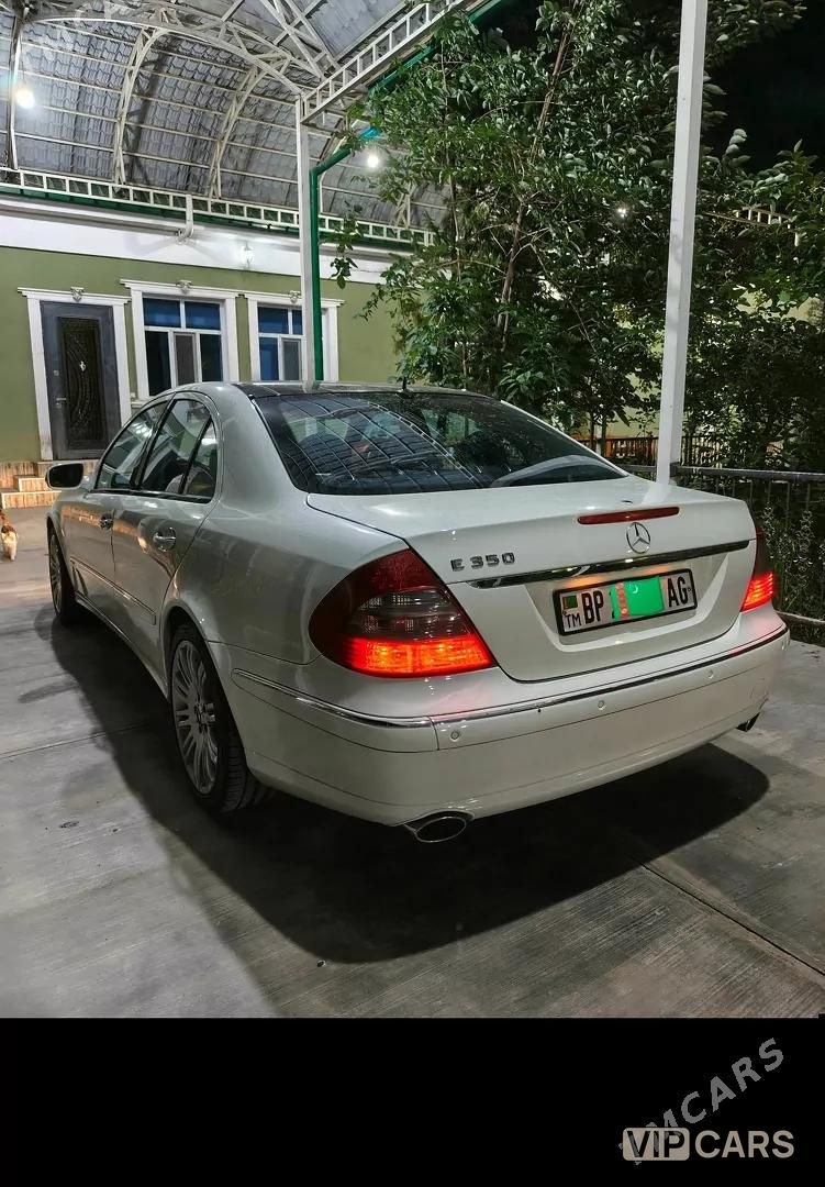 Mercedes-Benz E350, 2009