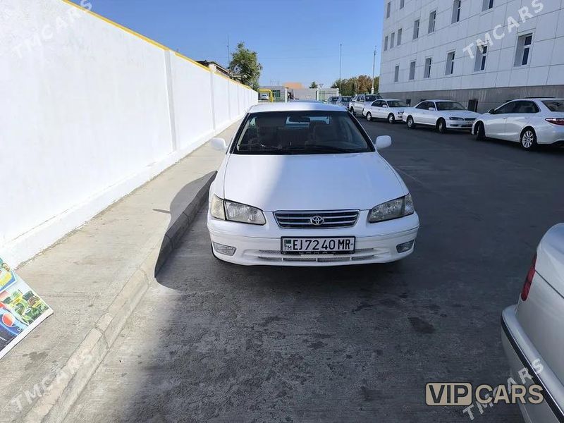 Toyota Camry, 1999
