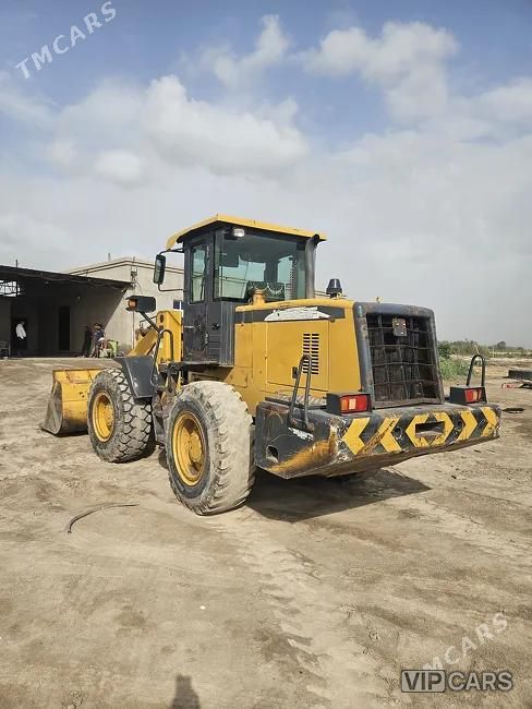 XCMG LW300F, 2013