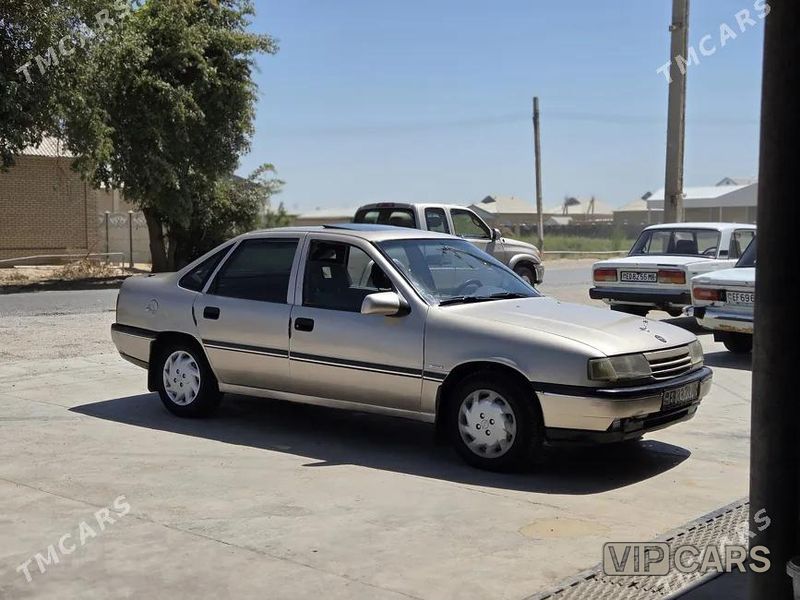 Opel Vectra, 1990