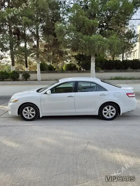 Toyota Camry, 2010 — фото 1