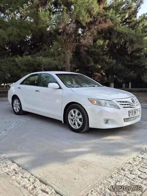 Toyota Camry, 2010