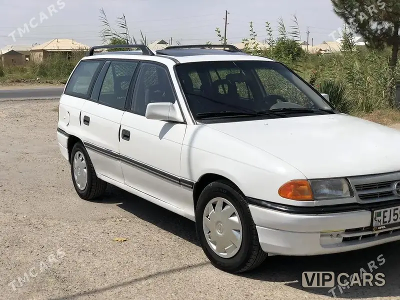 Opel Vectra, 1992 — фото 1
