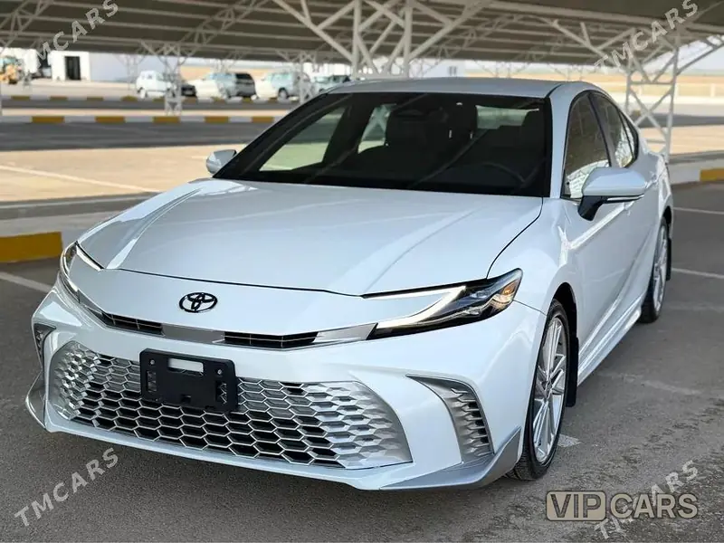 Toyota Camry, 2025 — фото 2