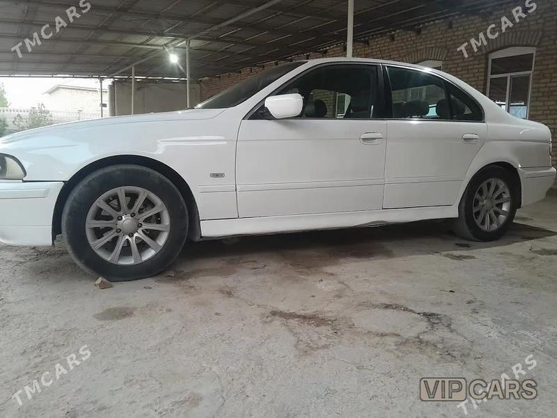 BMW E39, 1998
