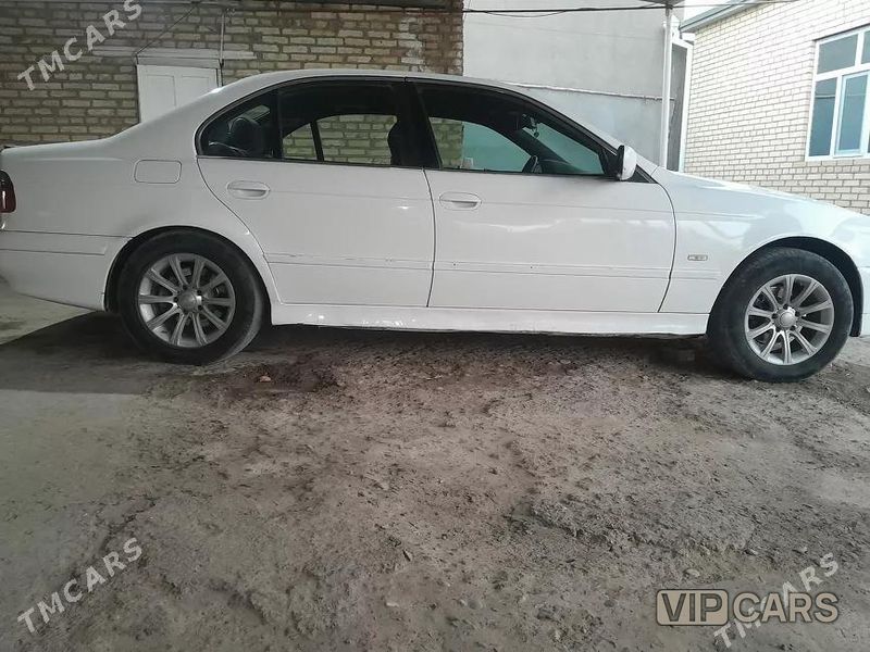 BMW E39, 1998
