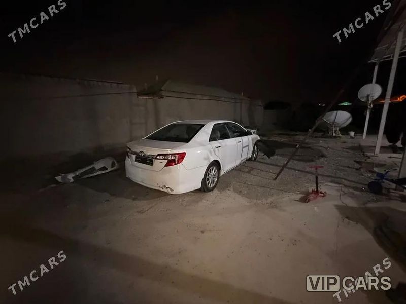 Toyota Camry, 2013