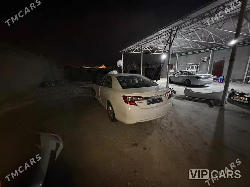 Toyota Camry, 2013