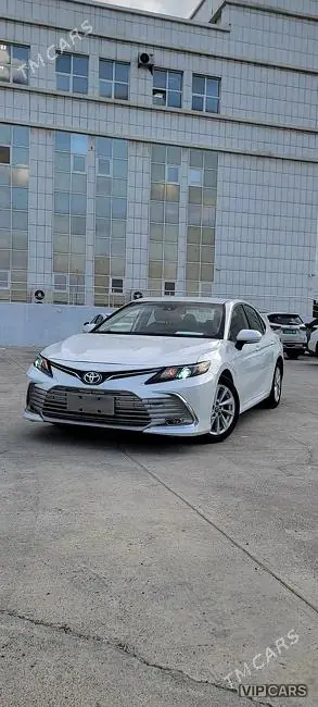 Toyota Camry, 2022 — фото 1