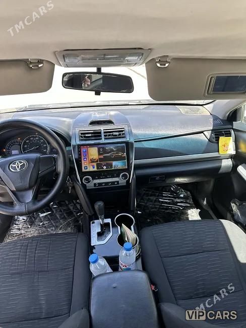 Toyota Camry, 2016